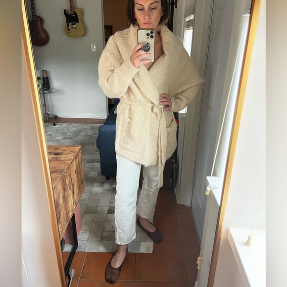 & Other Stories Capsule Collection - Cream Cardigan with belt (never been worn) - Picture 2 of 4